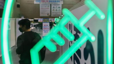 접종 끝낸 50대 이상, 언제든 부스터샷 예약할 수 있다