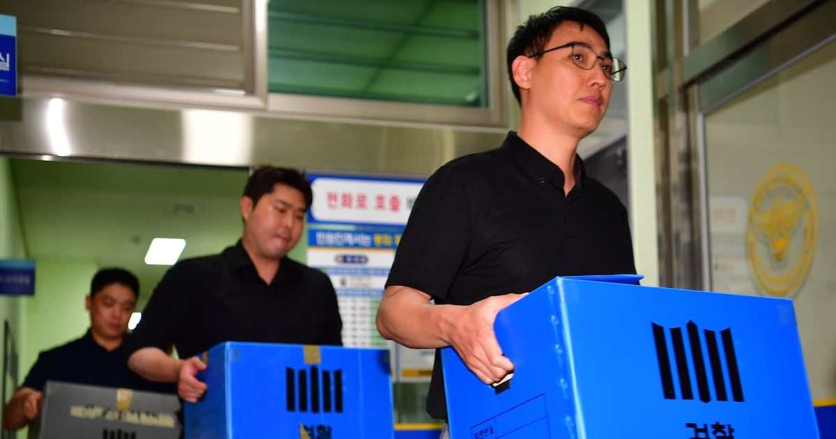 리얼돌 버리고 증거 싹 인멸한 장윤기…믿는 구석은 든든한 ‘향찰’ 네트워크?