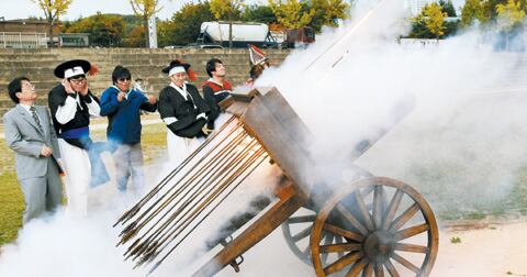 Medieval Koryo Rockets Reconstructed Chosun-Era Rocket Blasts Off