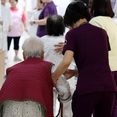 정부, 편의점 알바 구하듯 ‘간병 알바’ 쓰게 한다는데…