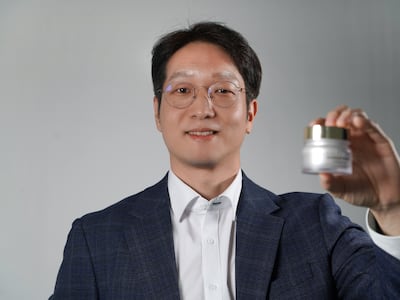 눈가 주름 18.2% 완화 임상에 완판, 경희대 한의대 천재가 개발한 크림