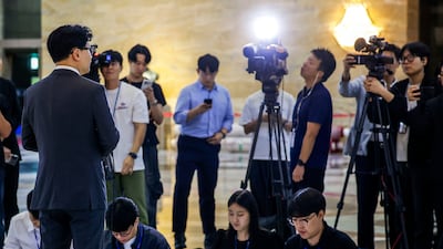 총리실 과장, 한동훈에 질문 공세... 기자회견장 ‘네가 왜 거기서 나와’