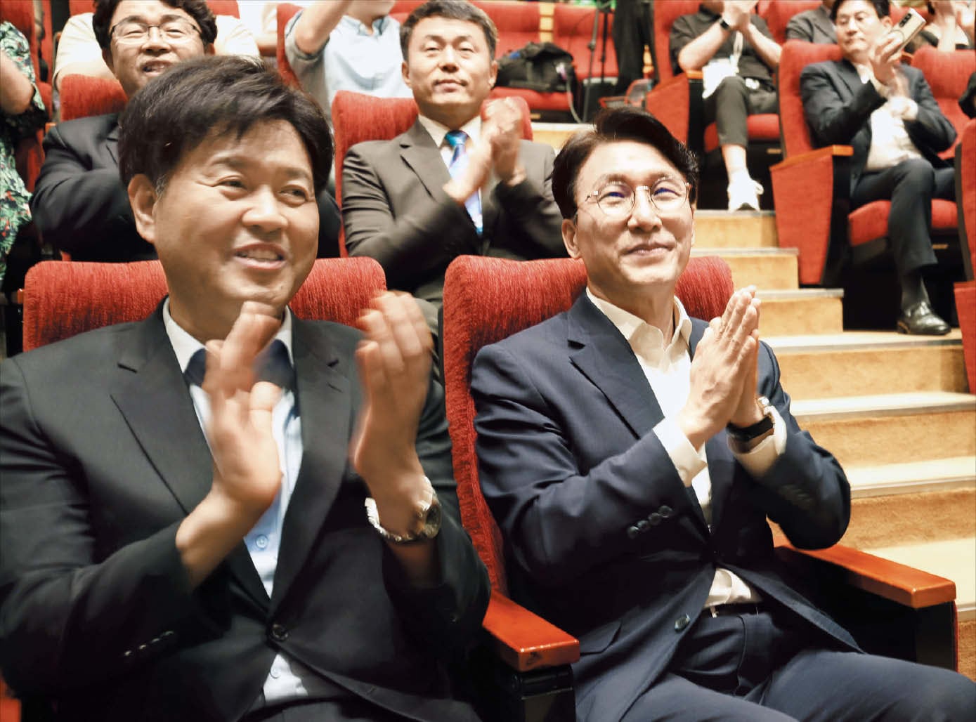 金 “반명 몽땅 떨어뜨려야” 鄭 “명청대전은 멍청한 주장”