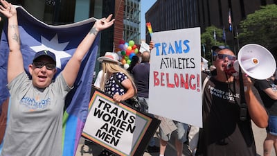 WNBA 갈라놓은 트랜스젠더 논쟁