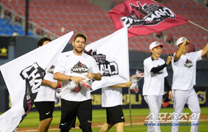 1일 잠실구장에서 정규리그 우승을 확정 지은 LG 트윈스 오스틴이 기뻐하고 있다. 잠실=박재만 기자 pjm@sportschosun.com/2025.10.01