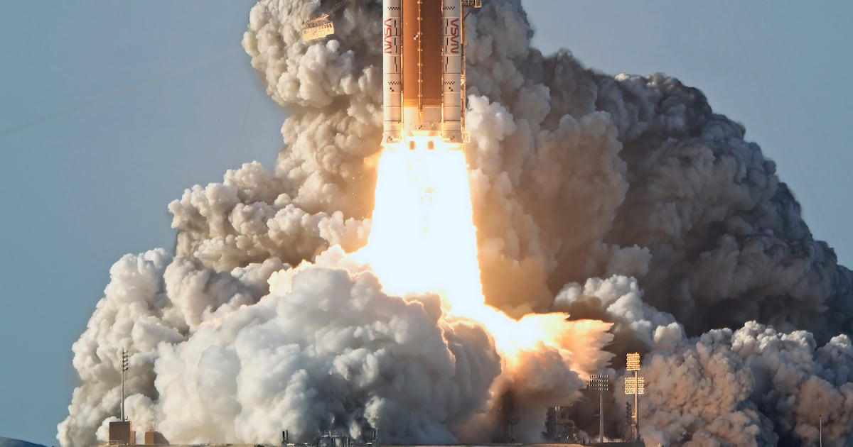 Traditional Nasa Rockets Artemis II: Last Lunar Mission Built in Traditional NASA Style