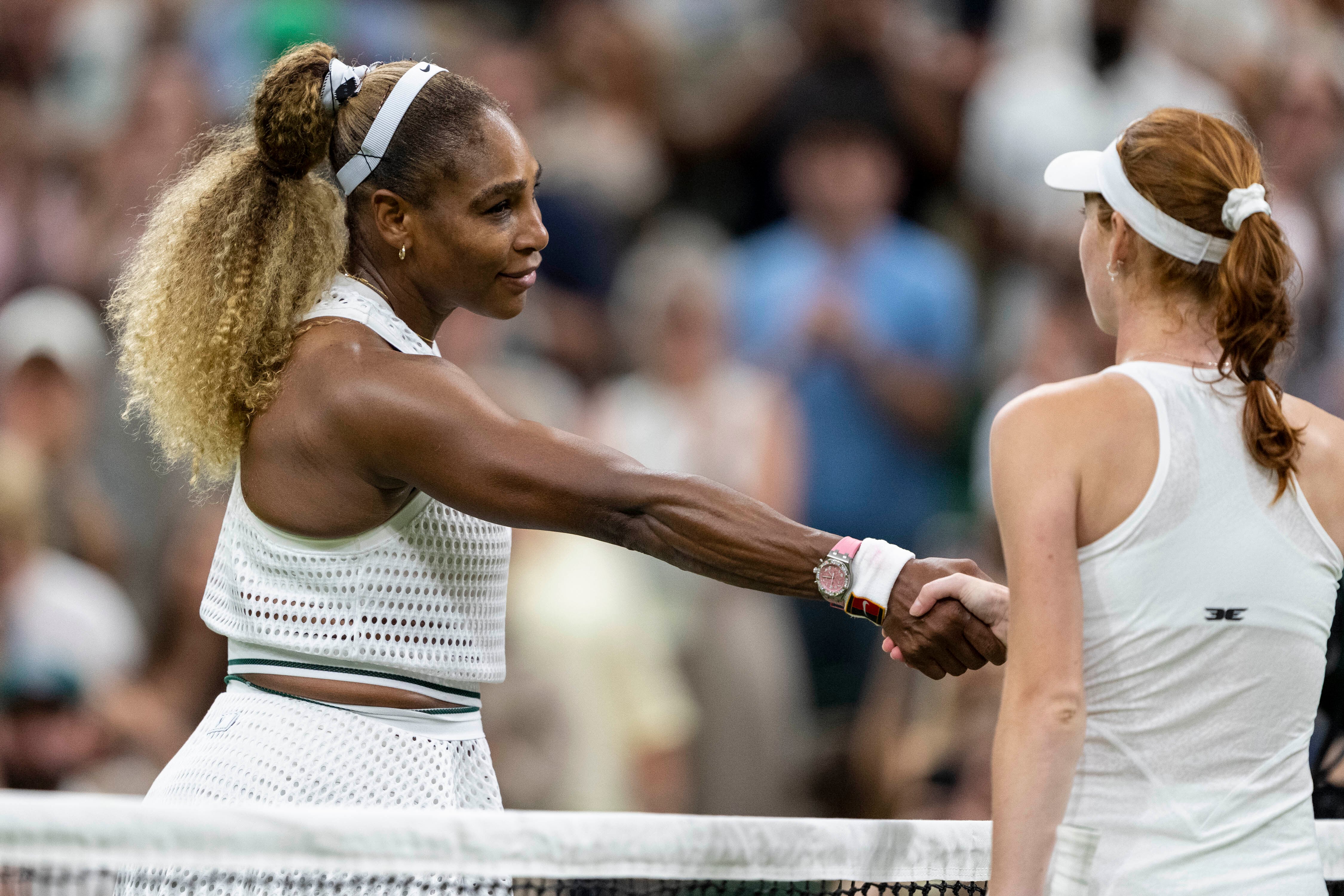 <YONHAP PHOTO-4121> (260701) -- LONDON, July 1, 2026 (Xinhua) -- Serena Williams (L) of the United States and Maya Joint of Australia shake hands after their women's singles first round match at Wimbledon tennis Championship in London, Britain, on June 30, 2026. (Photo by Stephen Chung/Xinhua)/2026-07-01 10:07:32/<저작권자 ⓒ 1980-2026 ㈜연합뉴스. 무단 전재 재배포 금지, AI 학습 및 활용 금지>