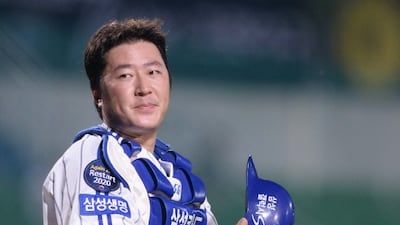 23일 오후 대구 시민야구장에서 2013 프로야구 두산과 삼성의 경기가 열렸다. 8회초 무사 1루서 포수 진갑용의 부상으로 교체된 최형우가 마스크를 쓰고 있다.
스포츠조선DB 2013.08.23.