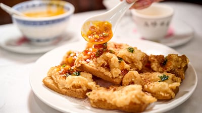 돼지 간 딤섬, 비둘기 고기, 허파 수프… 93년째 지키는 ‘홍콩’의 맛과 격식