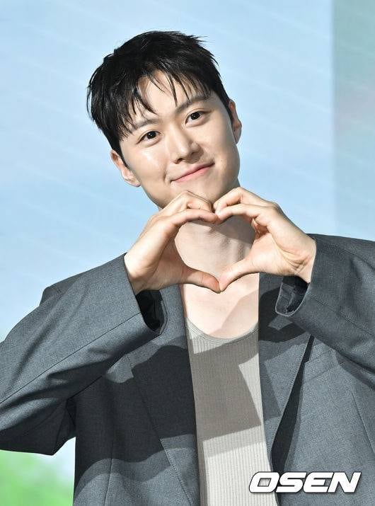Gong myung highlights 'extreme job' cast's enduring camaraderie