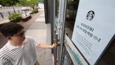 Starbucks Korea Closes All Stores Early for Historical Training