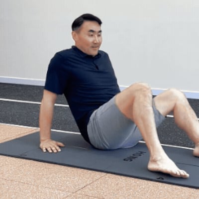 “걸을 때마다 뒤뚱뒤뚱”… 엉덩이에서 느껴지는 뻐근함 풀어보세요