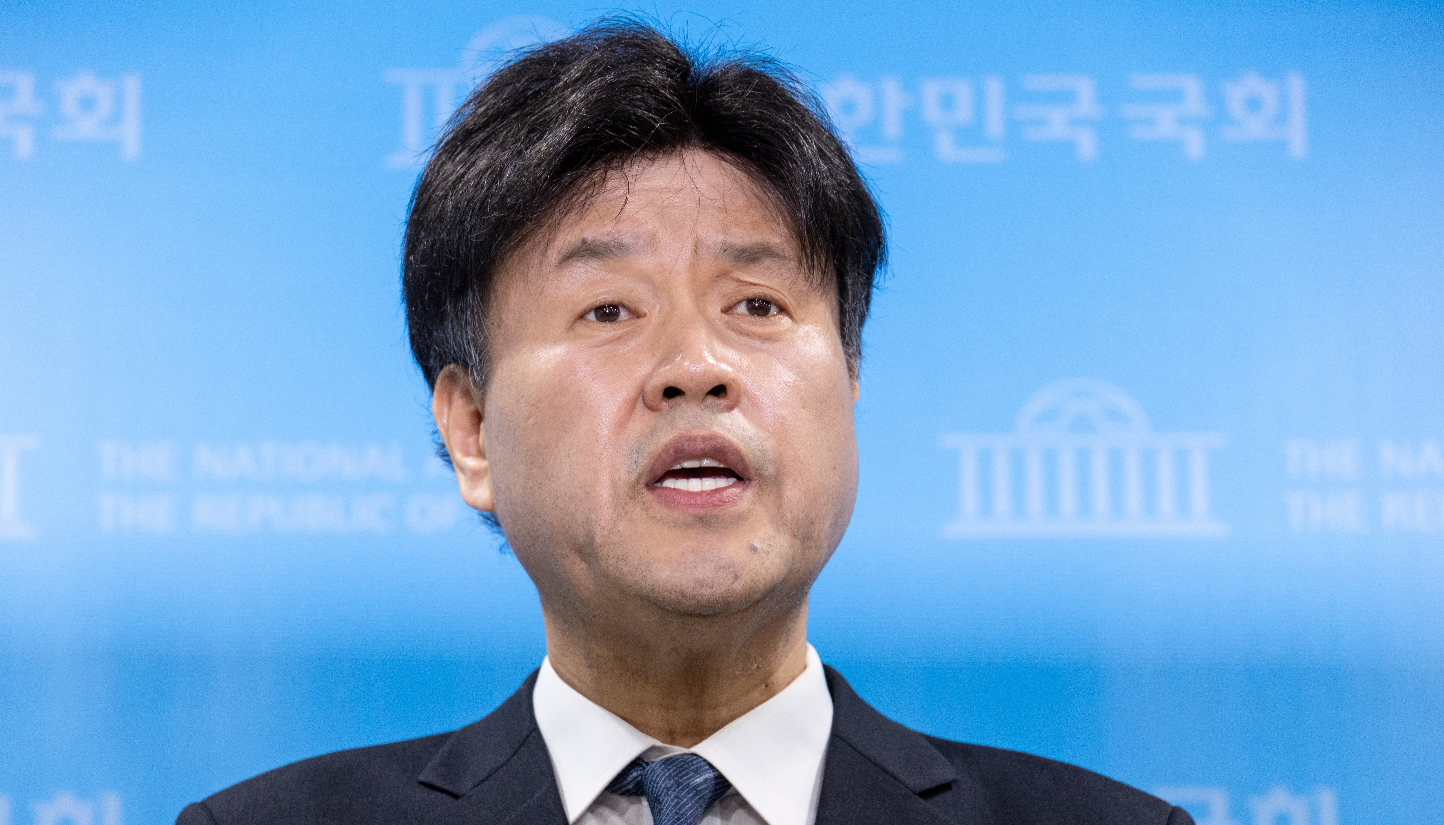 李 “김용 판결 이해 어렵다”... 당내 “표 주라는 메시지”