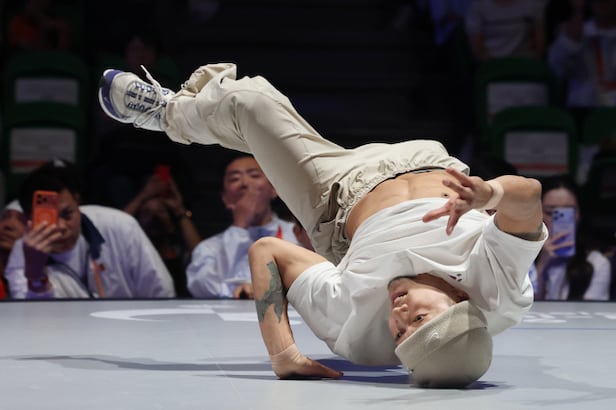 Legendary Silver Breaking: Breaking Legend Kim Hong-yeol Wins Second Consecutive Asian ...