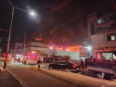 인천 화장품 공장 화재 16시간 만에 진화...검은 연기 서울까지 확산