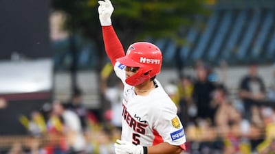 10일 광주 기아챔피언스필드에서 열린 KIA와 SSG의 경기. 3회말 1사 1루 KIA 김도영이 역전 투런포를 날린 뒤 환호하고 있다. 광주=박재만 기자 pjm@sportschosun.com/2026.10.10/