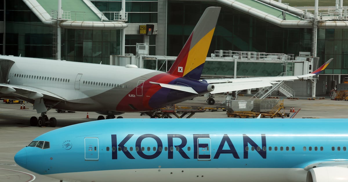 Photograph accompanying Korea's fuel surcharge jumps seven levels to 21, pricing September off August's jet fuel