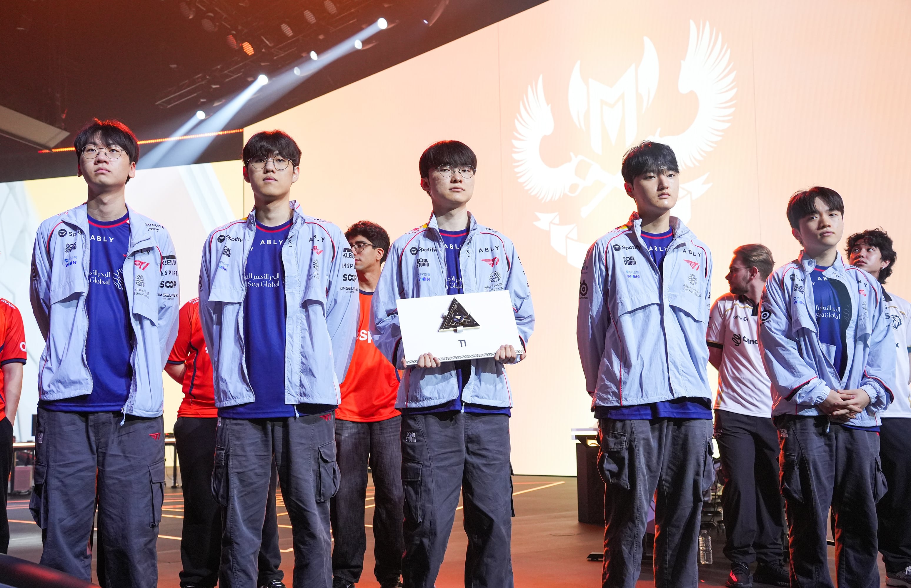 T1, 프랑스 카르민 코프에 1대2 역전패… EWC 왕좌 탈환 무산