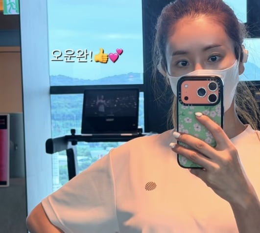 ‘47세 임신’ 한다감, 배만 나오는 게 로망 “예쁜 아가 위해 매일 근력 운동”