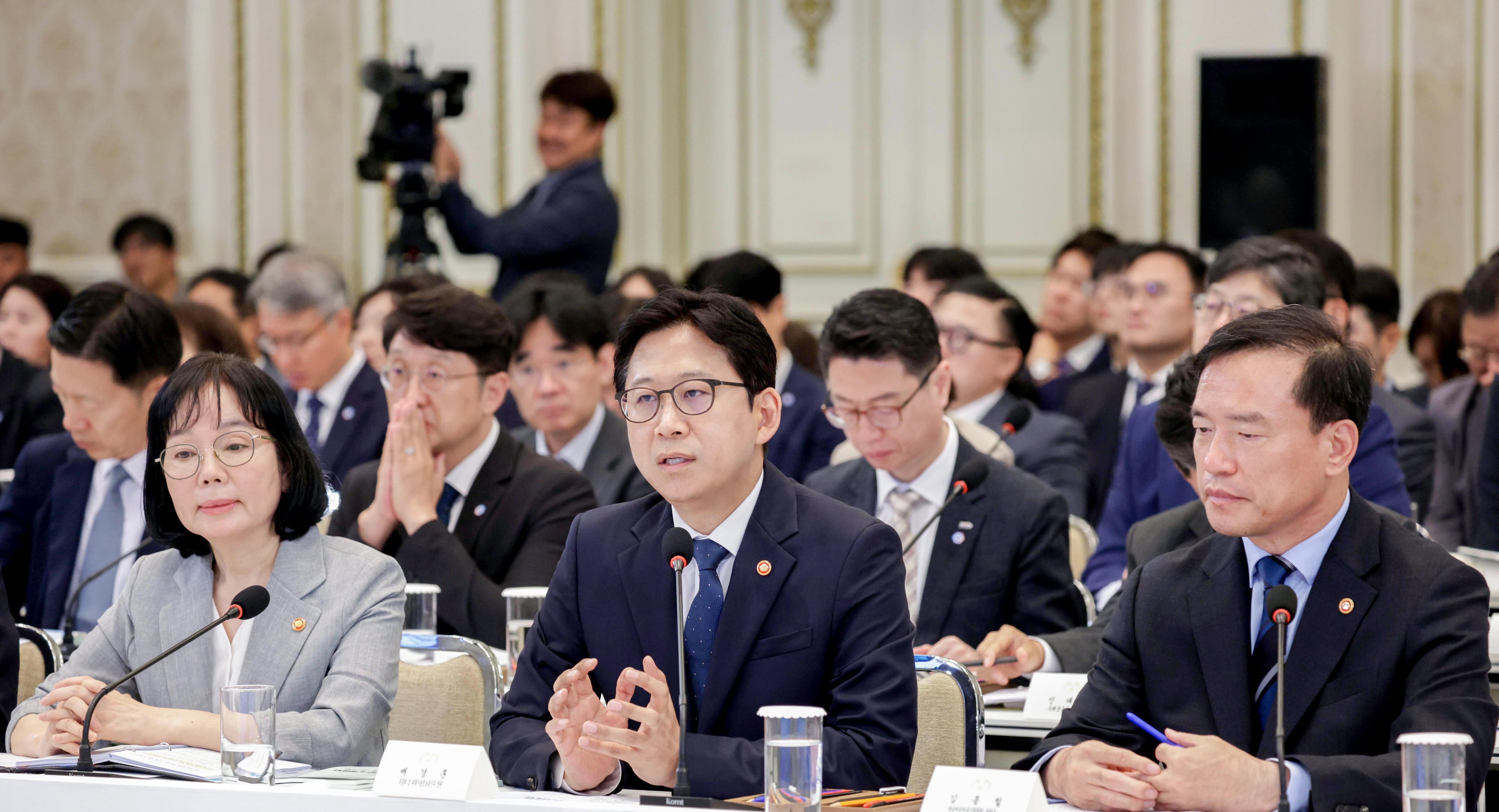 배경훈 “보안 특화 AI 모델 연내 출시, 韓 AI 경쟁력 세계 2위 도전”
