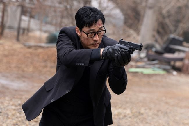 소지섭, 하고 싶은 거 다 해…‘김부장’ 22.3% 이끈 수트 액션 장인