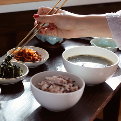 암 환자는 증상에 맞는 식사를 통해 부족한 영양을 보충하고 회복하는 게 바람직하다./사진=클립아트코리아