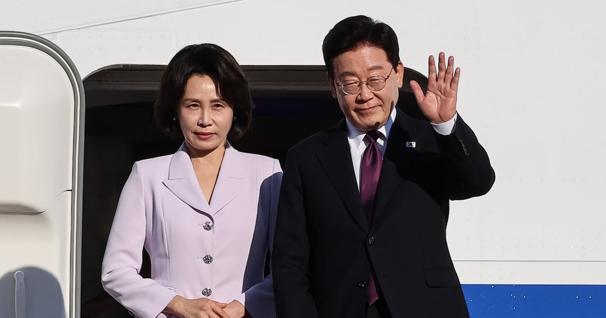 Hit by Criticism of '14 Trips to 23 Nations,' President Lee Fires Back: "I Get IV Drips, Bleed From My Nose" - 조선일보