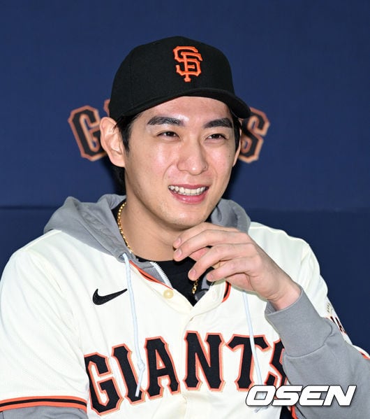 이정후 데려왔는데도 비난 한몸에 받는 SF 사장, 현지 매체도 돌아섰다 "강력 지지 고작 20%"