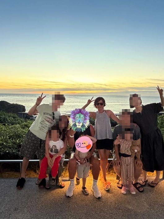 손예진, ♥현빈·아들만 스티커로 가렸다…20장 꽉꽉 채운 휴가 4일차