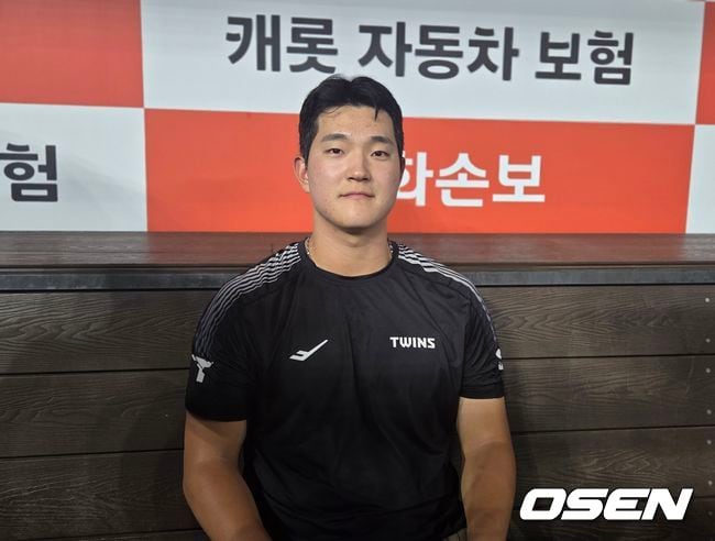 '홈런 1위' 오스틴-김도영에 뒤지지 않는다...'12타수당 1홈런' LG 거포 유망주 "직구 대차게 치려고 했다"