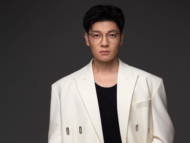 '혐한 논란' 장위안, 2년 만에 SNS 복귀..새 프로필 사진 공개