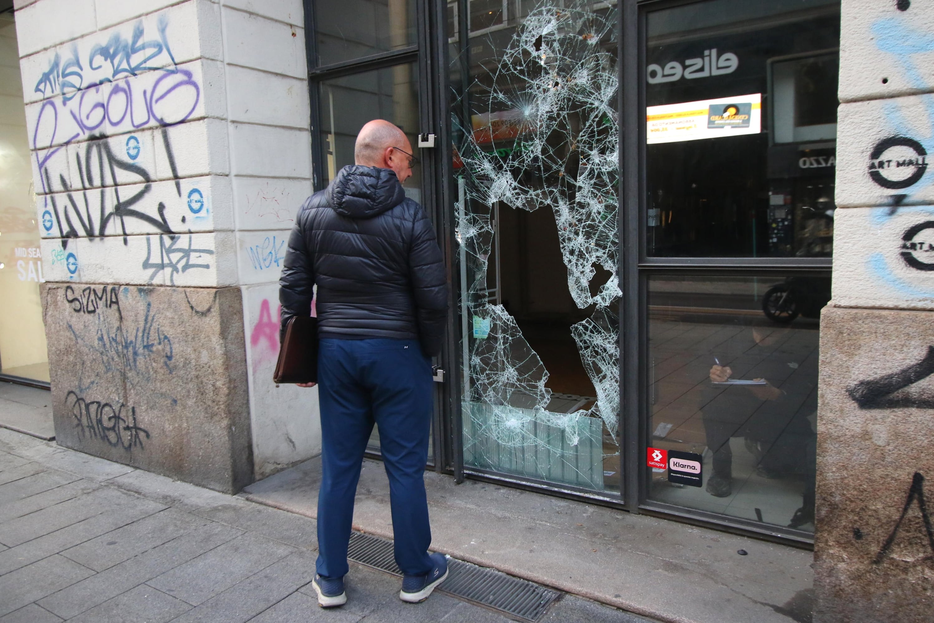 イタリア政府、ミラノ暴力デモ受け軍500人配置へ