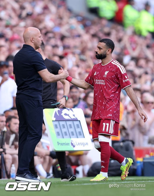 Slot Sacking Carragher Condemns Player Power in Slot's Sacking