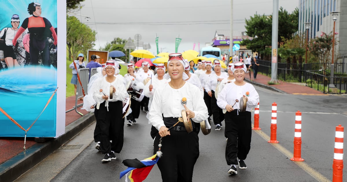 해녀굿서 물질 체험까지... 유네스코 인류무형유산 10년 제주 해녀축제 - 뉴스 썸네일 이미지
