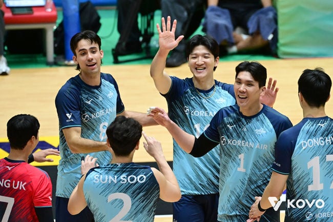 監督が椎間板ヘルニア手術で不在も、大韓航空3連勝…A組首位で準決勝へ