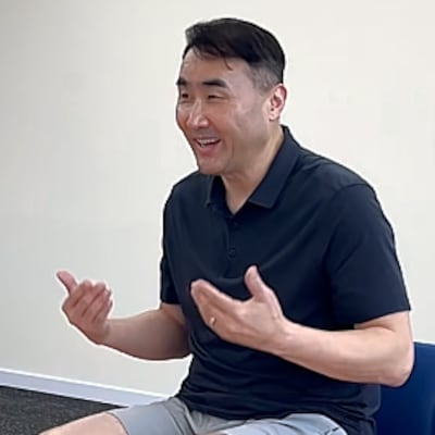 발 디딜 때마다 무릎 손상… 충격 줄여주는 2분 루틴