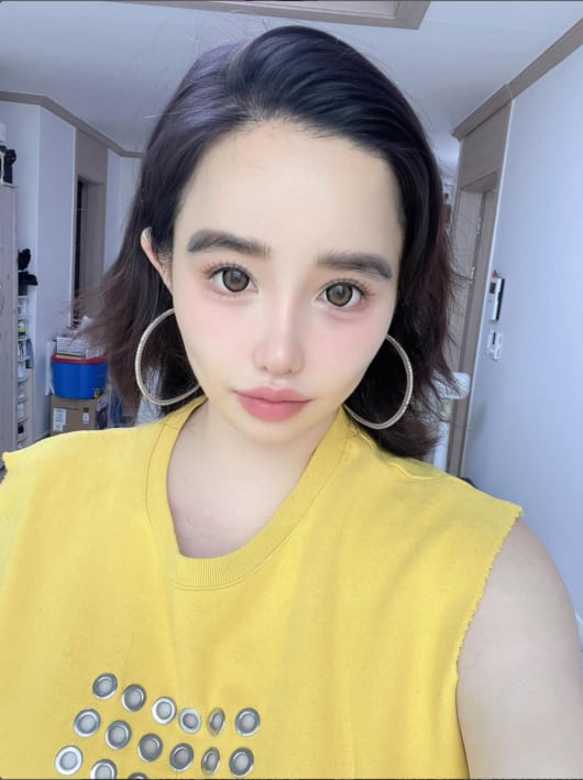 박봄, 소속사 계약 종료 후 '이사한 새집'서 전한 깜짝 근황...확 달라진 얼굴