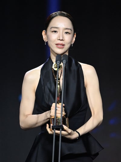 Shin Hye-sun Wins Best Actress for 'The Art of Sarah' Role
