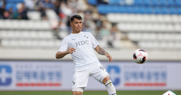 부산 아이파크와 천안시티FC 경기 관련 이미지