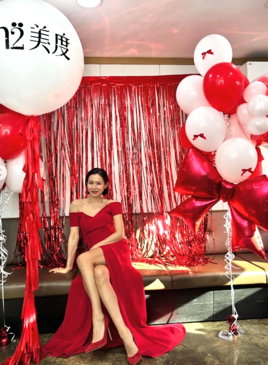 jin in red dress Son Ye-jin Stuns in Red Off-Shoulder Dress, Showcasing Toned Legs