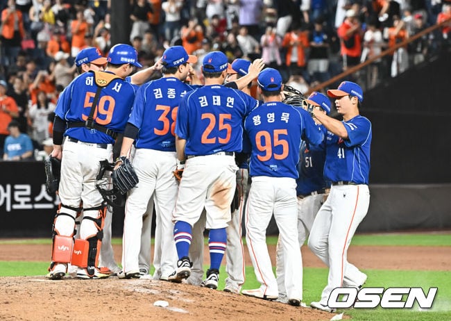 이게 한화 닥공 야구다...8회초 동점 허용→8회말 10득점 대폭발, 김경문 "중요한 상황에서 데뷔 첫 홈런 한지윤 칭찬하고 싶다"