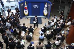 李 “구조적 다수론이 정계개편? 쌍팔년도식 정치... 이해가 안 간다”