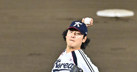 Kwak Bin Pitches Six-Inning No-Hitter, Strikes Out 10 in Asian Games - 조선일보
