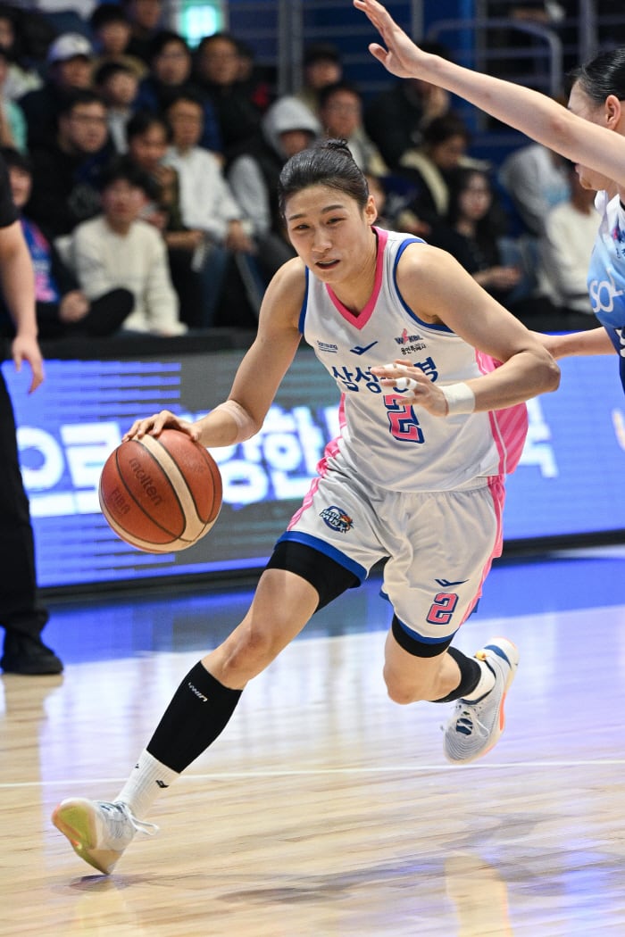 웹사이트상위노출 홈페이지상위노출 사이트상위노출’이해란+윤예빈 30득점 합작!’ 용인 삼성생명, ‘6연패 눈물’ 인천 신한은행 75-70 제압