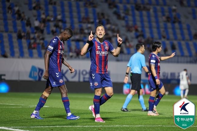 '프리조 멀티골 폭발' 수원FC, 전남 5-0 완파...김해FC도 시즌 2승