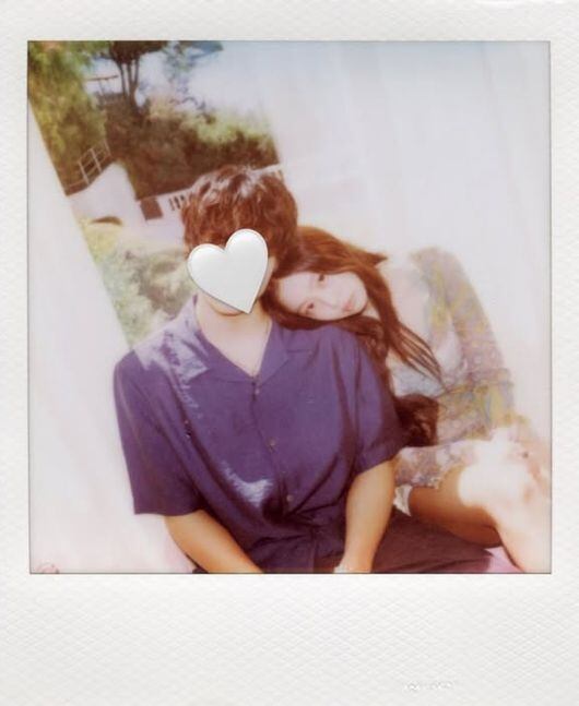 제니, 의문의 남성 어깨에 기댄 투샷..♥ 아래 얼굴 누구?