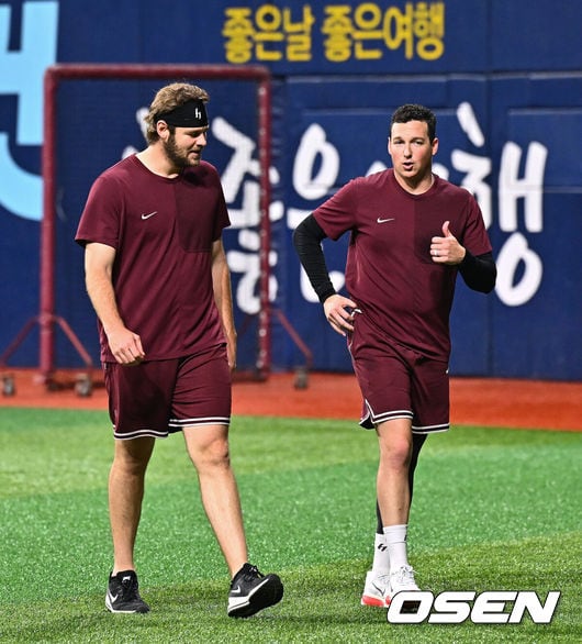 '최하위' 키움 외국인 투수 희비...로젠버그 다음 등판 불가, '재활' 와일스는 1이닝 투구→복귀 시동