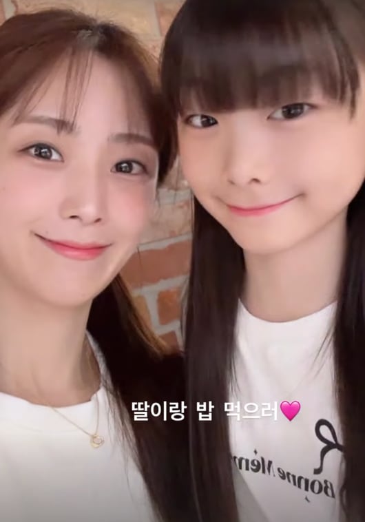 '문희준♥' 소율, '아이돌 지망생' 잼잼이와 감탄 자아내는 자매 케미..."누가 엄마고 누가 딸이야?"