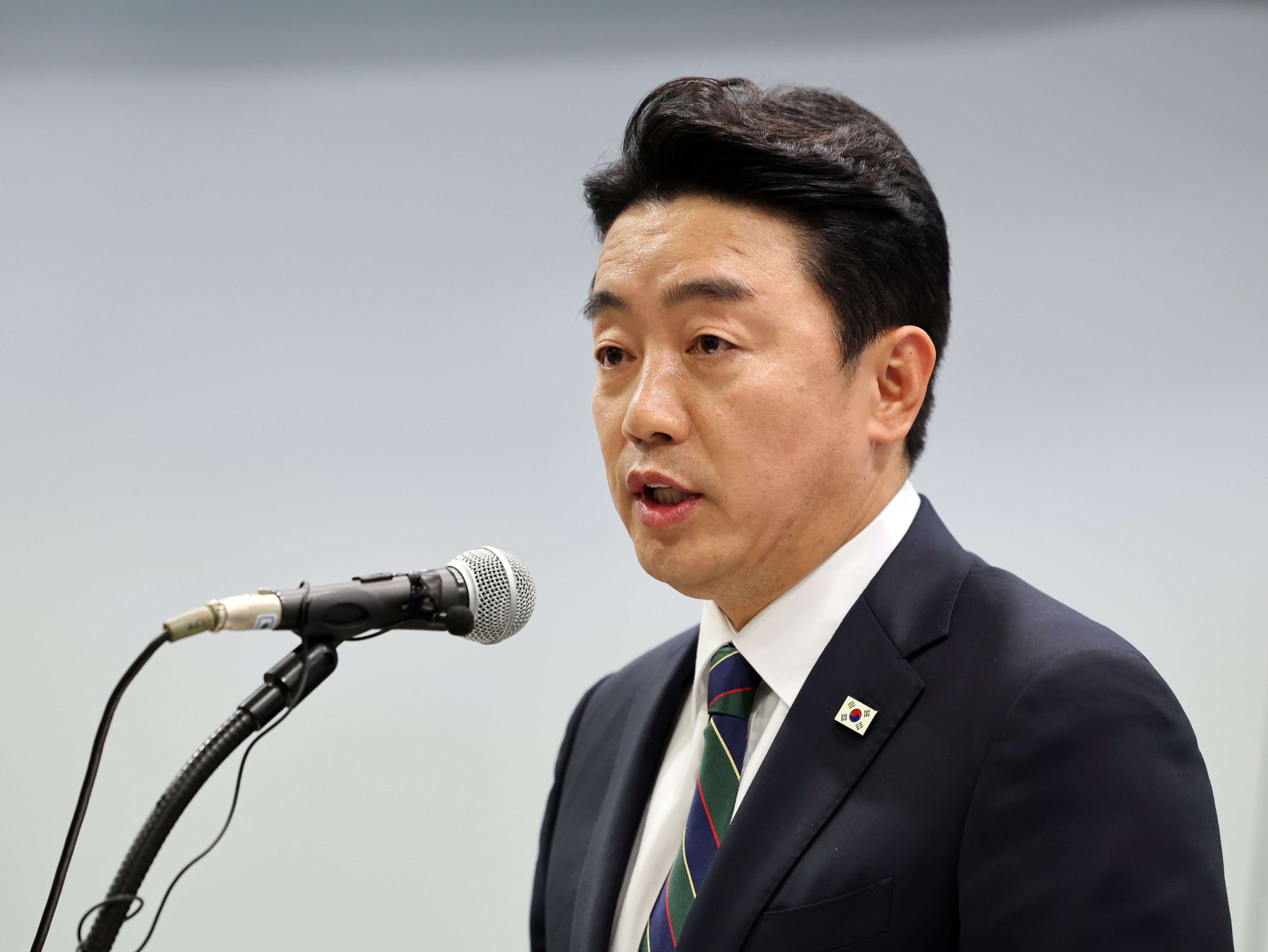 강훈식 “캐나다 잠수함 수주, 50대 50 상황”