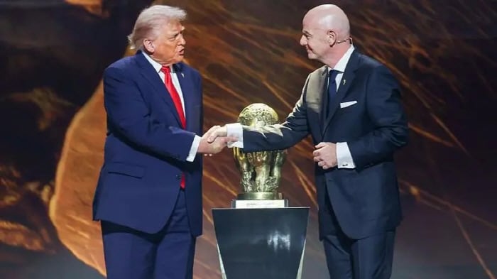 "FIFA 월드컵 통제력 상실" 논란, 논란, 또 논란…英 BBC, 앞뒤 다른 인판티노 회장에 직격탄